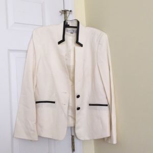 Tahari blazer jacket